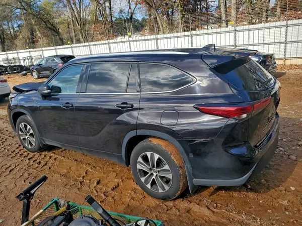 5TDGZRBH5MS099039 2021 TOYOTA HIGHLANDER - Image 2