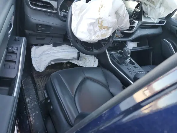 5TDGZRBH5MS107592 2021 TOYOTA HIGHLANDER - Image 8