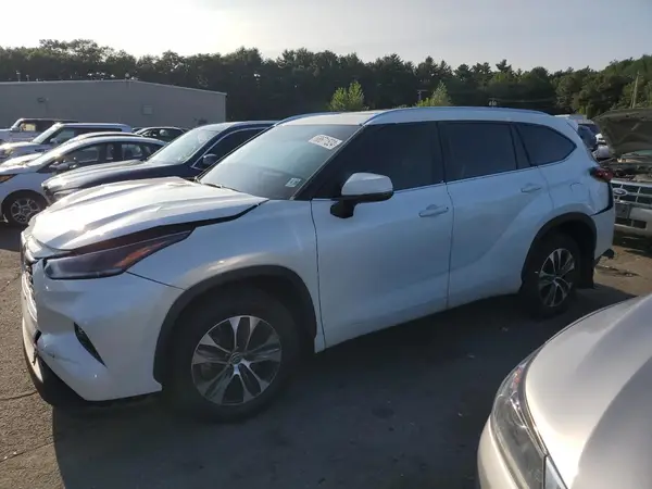 5TDGZRBH5MS110489 2021 TOYOTA HIGHLANDER - Image 1