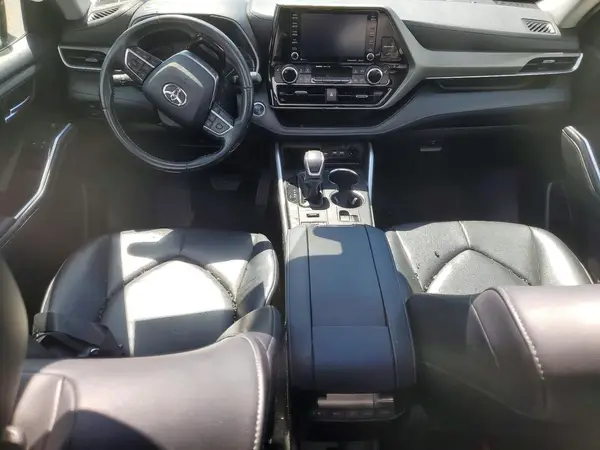 5TDGZRBH5MS113375 2021 TOYOTA HIGHLANDER - Image 8