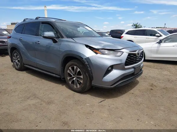 5TDGZRBH5MS139796 2021 TOYOTA HIGHLANDER - Image 1
