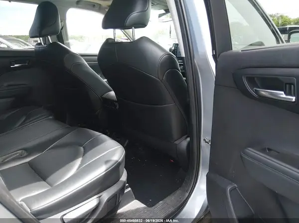 5TDGZRBH5MS139796 2021 TOYOTA HIGHLANDER - Image 8