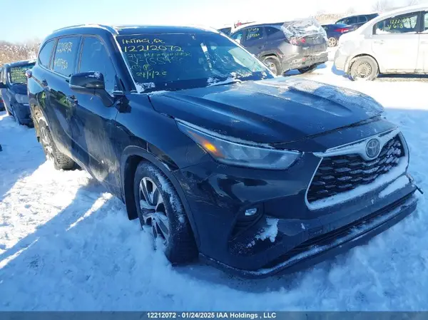 5TDGZRBH5MS155450 2021 TOYOTA HIGHLANDER - Image 1