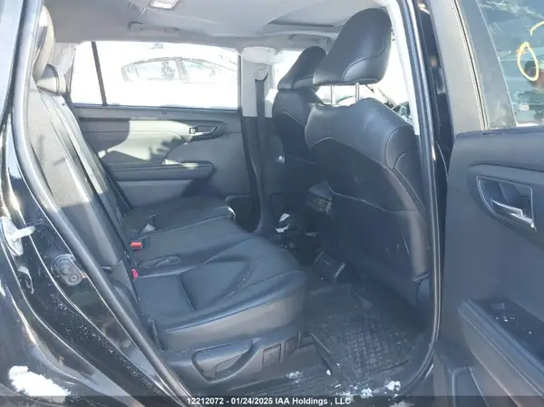 5TDGZRBH5MS155450 2021 TOYOTA HIGHLANDER - Image 8