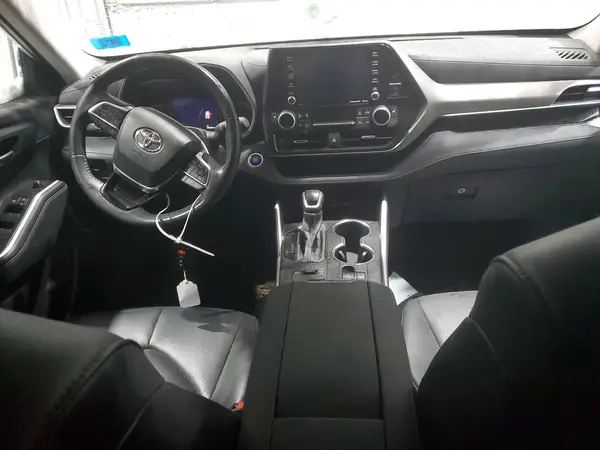 5TDGZRBH5MS553290 2021 TOYOTA HIGHLANDER - Image 8