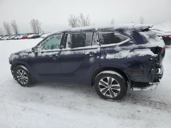 5TDGZRBH5MS554889 2021 TOYOTA HIGHLANDER - Image 2