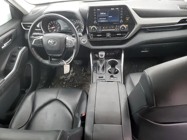 5TDGZRBH5MS554889 2021 TOYOTA HIGHLANDER - Image 8