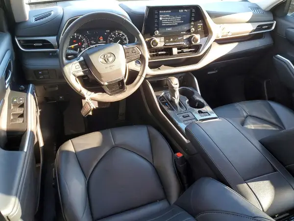 5TDGZRBH5MS557551 2021 TOYOTA HIGHLANDER - Image 8