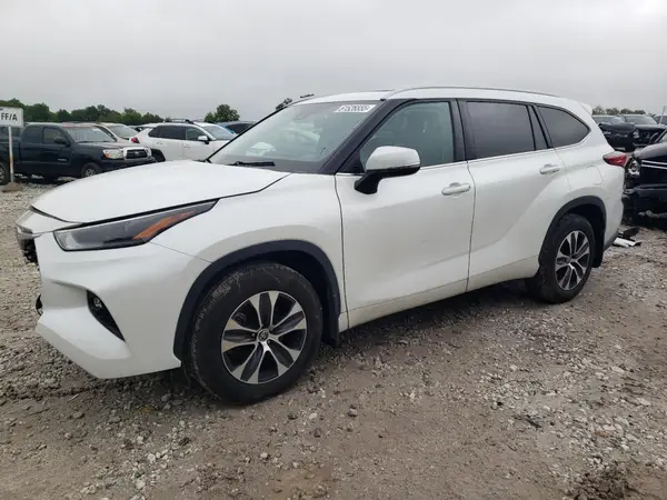 5TDGZRBH5NS175389 2022 TOYOTA HIGHLANDER - Image 1