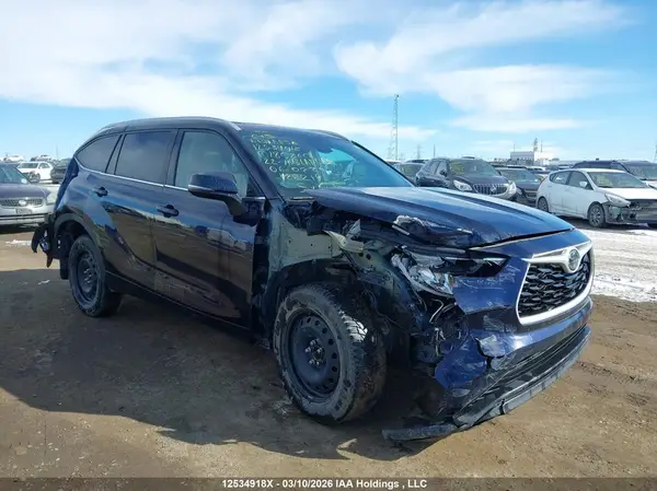 5TDGZRBH5NS185260 2022 TOYOTA HIGHLANDER - Image 1