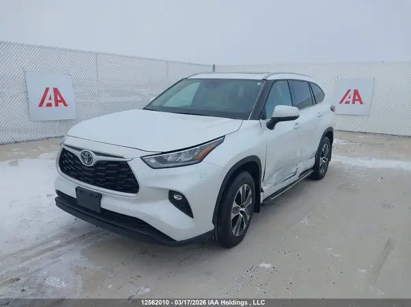 5TDGZRBH5NS211419 2022 TOYOTA HIGHLANDER - Image 2