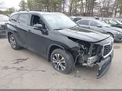 5TDGZRBH5NS224641 2022 TOYOTA HIGHLANDER