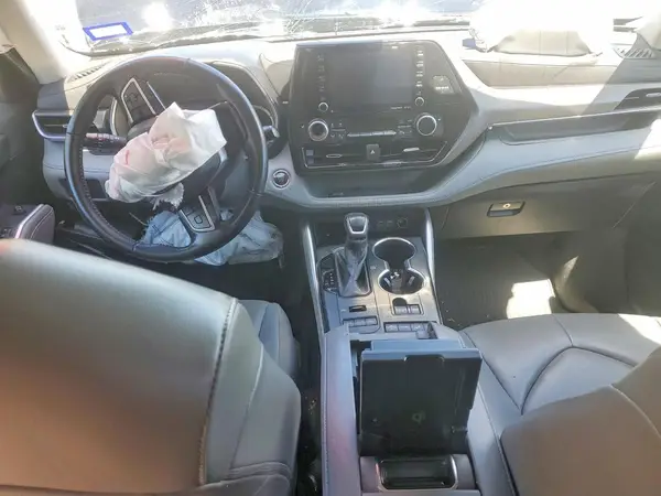 5TDGZRBH5NS228138 2022 TOYOTA HIGHLANDER - Image 8