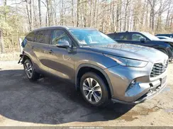 5TDGZRBH5NS239737 2022 TOYOTA HIGHLANDER
