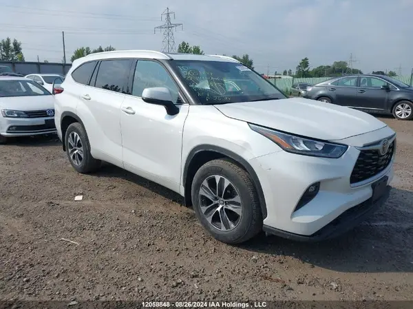 5TDGZRBH5NS255257 2022 TOYOTA HIGHLANDER - Image 1