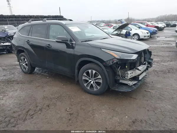 5TDGZRBH5NS562718 2022 TOYOTA HIGHLANDER - Image 1