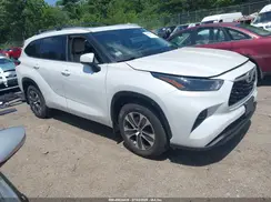 5TDGZRBH5NS564419 2022 TOYOTA HIGHLANDER