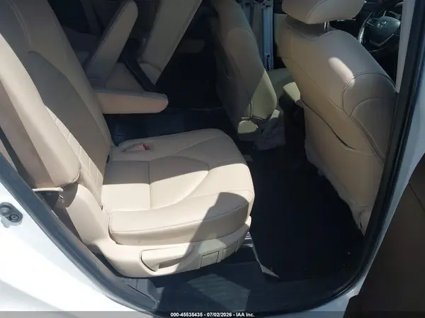 5TDGZRBH5NS564419 2022 TOYOTA HIGHLANDER - Image 8