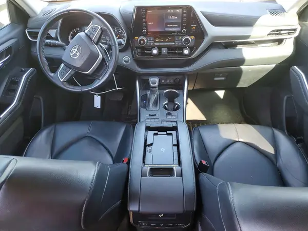 5TDGZRBH5NS567207 2022 TOYOTA HIGHLANDER - Image 8