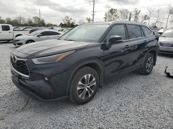 5TDGZRBH5NS572956 2022 TOYOTA HIGHLANDER - Image 1