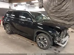 5TDGZRBH5NS582385 2022 TOYOTA HIGHLANDER