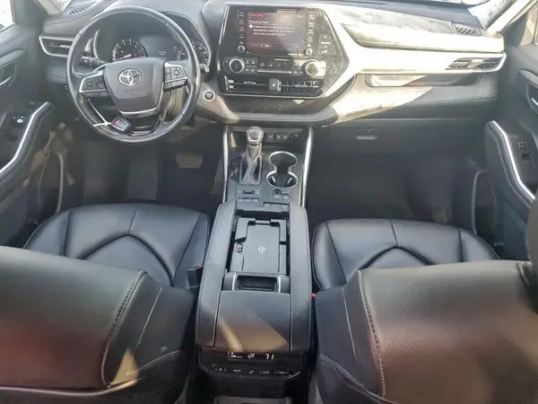 5TDGZRBH6LS002526 2020 TOYOTA HIGHLANDER - Image 8