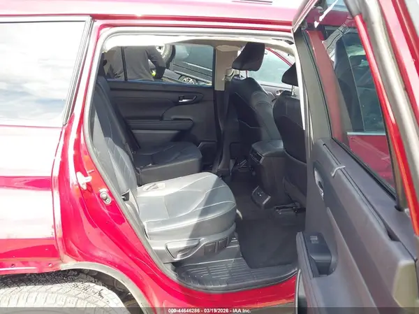 5TDGZRBH6LS017933 2020 TOYOTA HIGHLANDER - Image 8