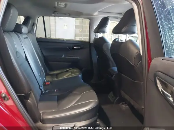 5TDGZRBH6LS031461 2020 TOYOTA HIGHLANDER - Image 8