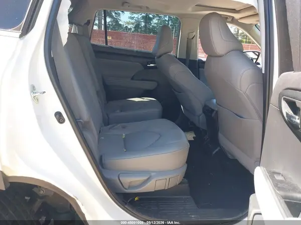 5TDGZRBH6LS031508 2020 TOYOTA HIGHLANDER - Image 8