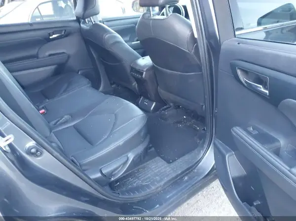 5TDGZRBH6LS035915 2020 TOYOTA HIGHLANDER - Image 8