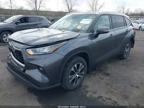 5TDGZRBH6LS041441 2020 TOYOTA HIGHLANDER - Image 2