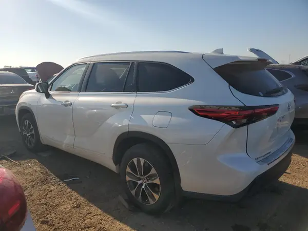 5TDGZRBH6LS508146 2020 TOYOTA HIGHLANDER - Image 2