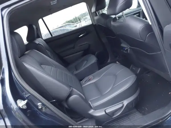 5TDGZRBH6LS508938 2020 TOYOTA HIGHLANDER - Image 8