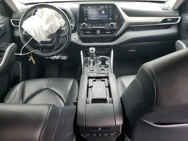 5TDGZRBH6LS510947 2020 TOYOTA HIGHLANDER - Image 8