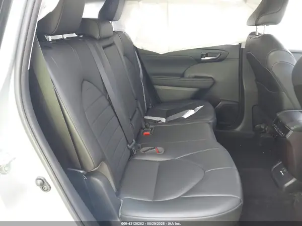 5TDGZRBH6LS515971 2020 TOYOTA HIGHLANDER - Image 8
