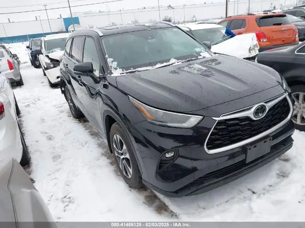 5TDGZRBH6MS056829 2021 TOYOTA HIGHLANDER - Image 1