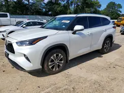 5TDGZRBH6MS068320 2021 TOYOTA HIGHLANDER