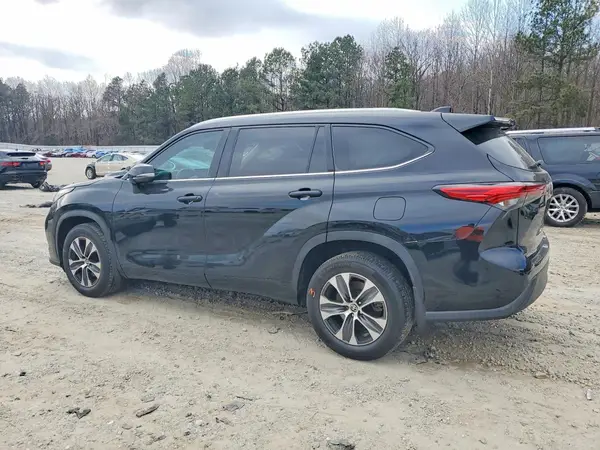 5TDGZRBH6MS087014 2021 TOYOTA HIGHLANDER - Image 2