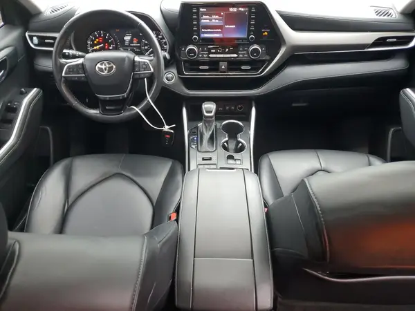 5TDGZRBH6MS092777 2021 TOYOTA HIGHLANDER - Image 8