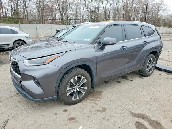 5TDGZRBH6MS096649 2021 TOYOTA HIGHLANDER - Image 1
