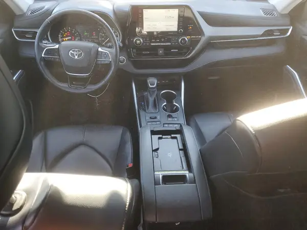 5TDGZRBH6MS101025 2021 TOYOTA HIGHLANDER - Image 8