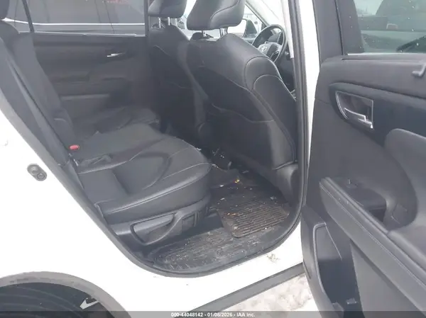 5TDGZRBH6MS108024 2021 TOYOTA HIGHLANDER - Image 8