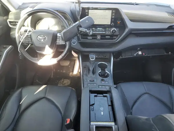 5TDGZRBH6MS122425 2021 TOYOTA HIGHLANDER - Image 8