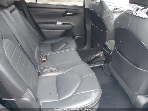 5TDGZRBH6MS133358 2021 TOYOTA HIGHLANDER - Image 8