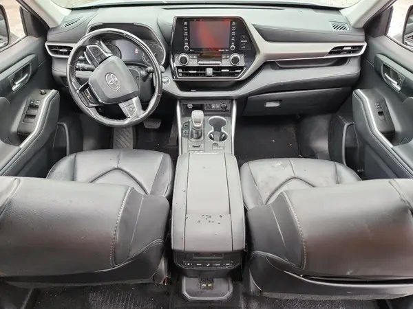 5TDGZRBH6MS526972 2021 TOYOTA HIGHLANDER - Image 8