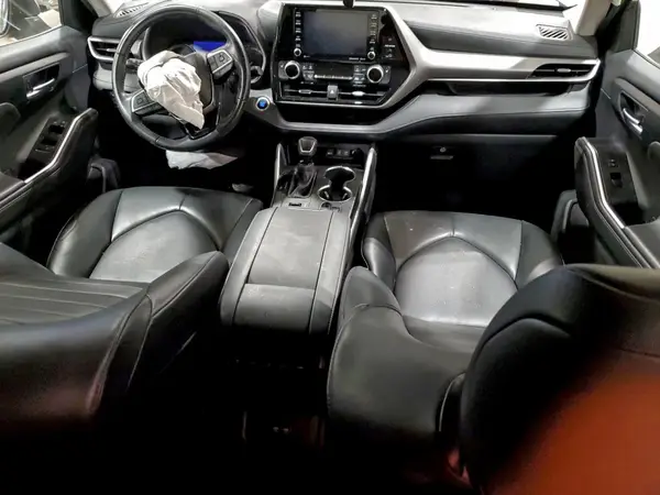5TDGZRBH6MS527393 2021 TOYOTA HIGHLANDER - Image 8