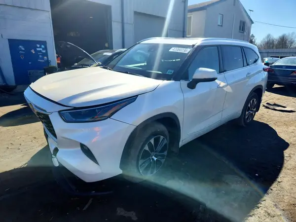 5TDGZRBH6MS536448 2021 TOYOTA HIGHLANDER - Image 1