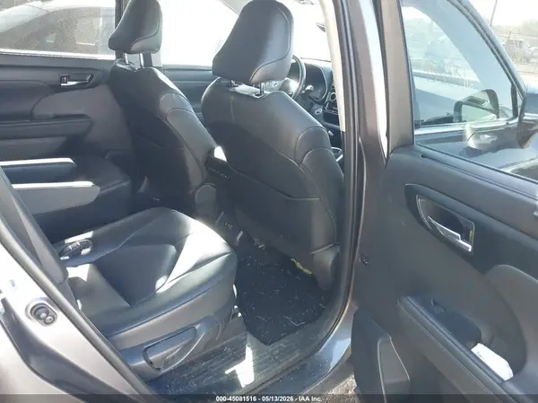 5TDGZRBH6MS536711 2021 TOYOTA HIGHLANDER - Image 8