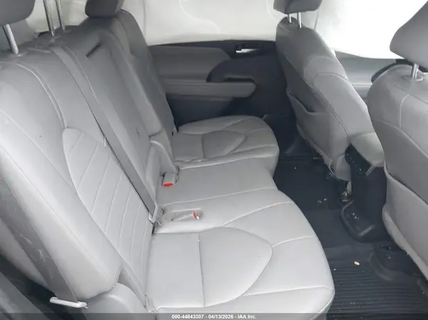 5TDGZRBH6MS539141 2021 TOYOTA HIGHLANDER - Image 8