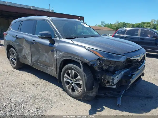 5TDGZRBH6MS557767 2021 TOYOTA HIGHLANDER - Image 1
